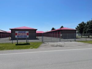 RV Storage in Bowmanville Ontario Baseline Storage Bowmanville 1 300x225