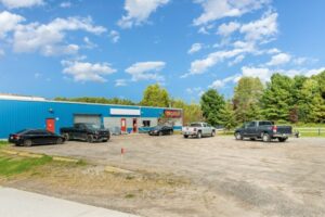 RV Storage in Bracebridge Ontario Mini Mall Storage Bracebridge 1 300x200