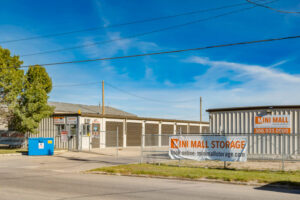 RV Storage in Saskatoon Saskatchewan Mini Mall Storage Saskatoon 1 300x200