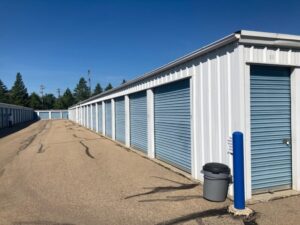RV Storage in St. Albert Alberta Mini Mall Storage St. Albert Carnegie Dr 1 300x225